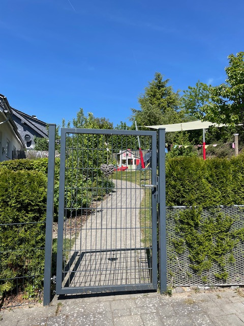 Tor zur Nebenstraße am Hömberg